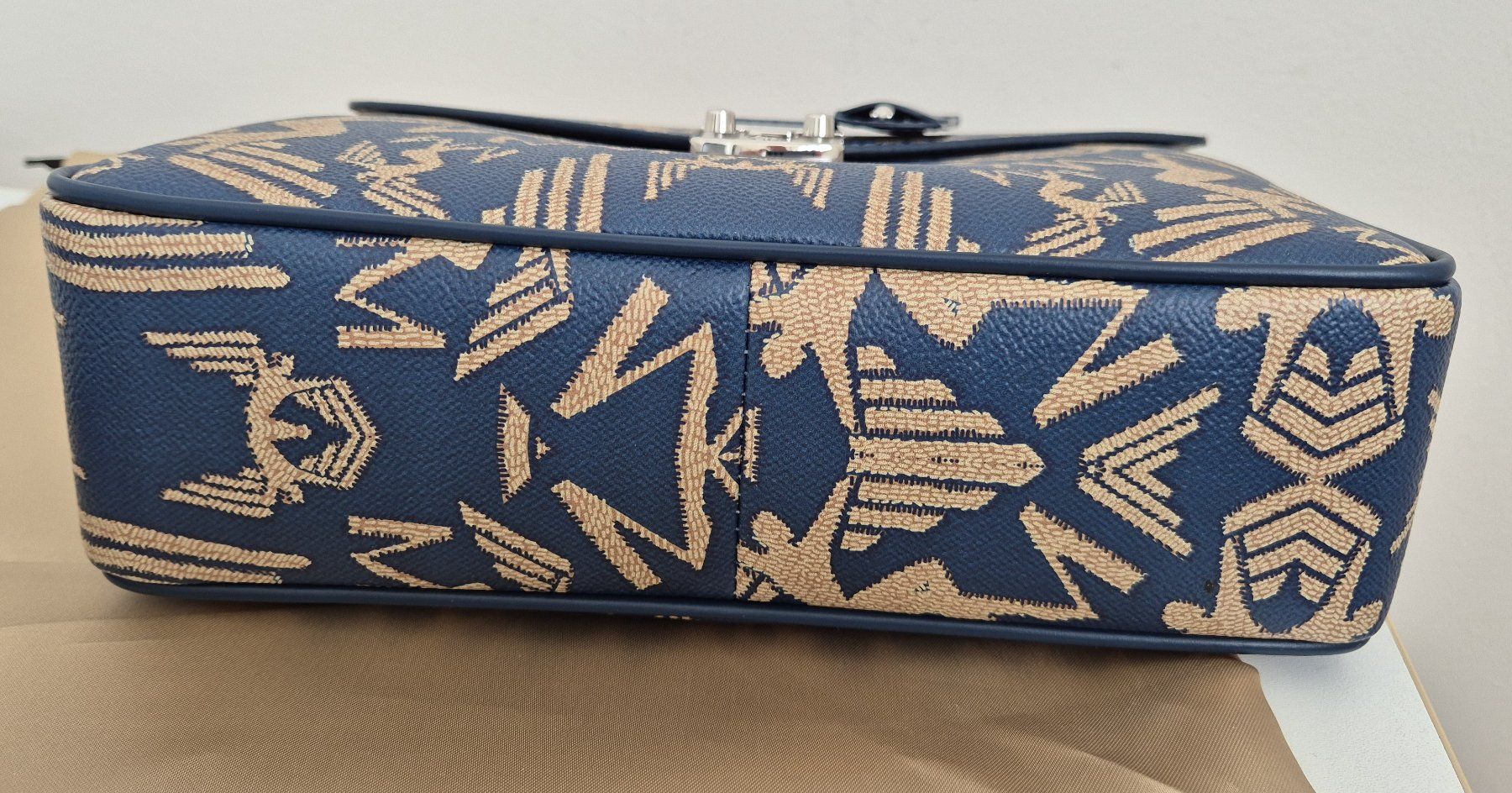 Maison Mollerus Borse da donna: Original Maison Mollerus 'MARLY' Maze Deep Blau, neu ab 1.-- – Nuovo e nell'imballaggio originale da Pfäffikon ZH venduto da Noelsa 4