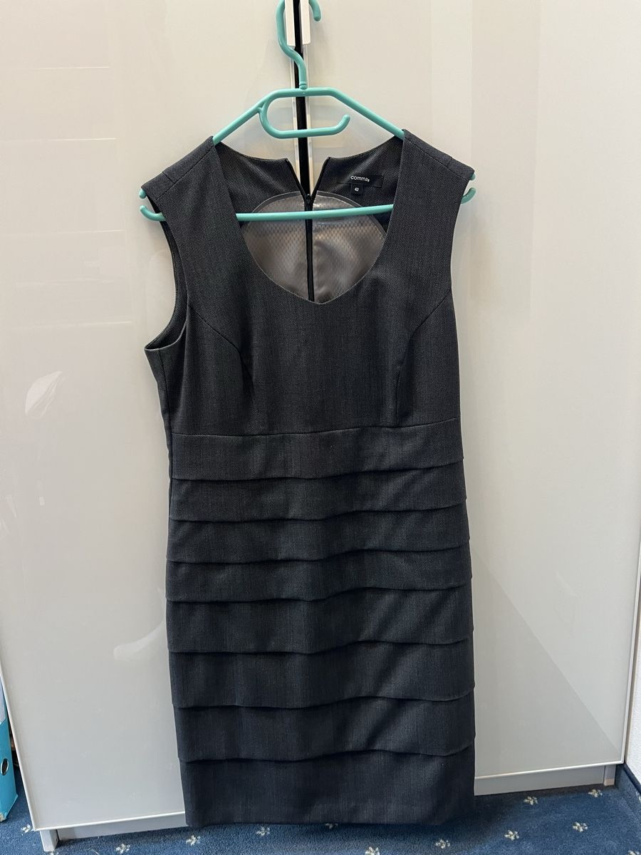 Comma Vestiti: Kleid mit Jacke, Grau, Gr. 42 – Usato da Grindelwald venduto da wand_24 1