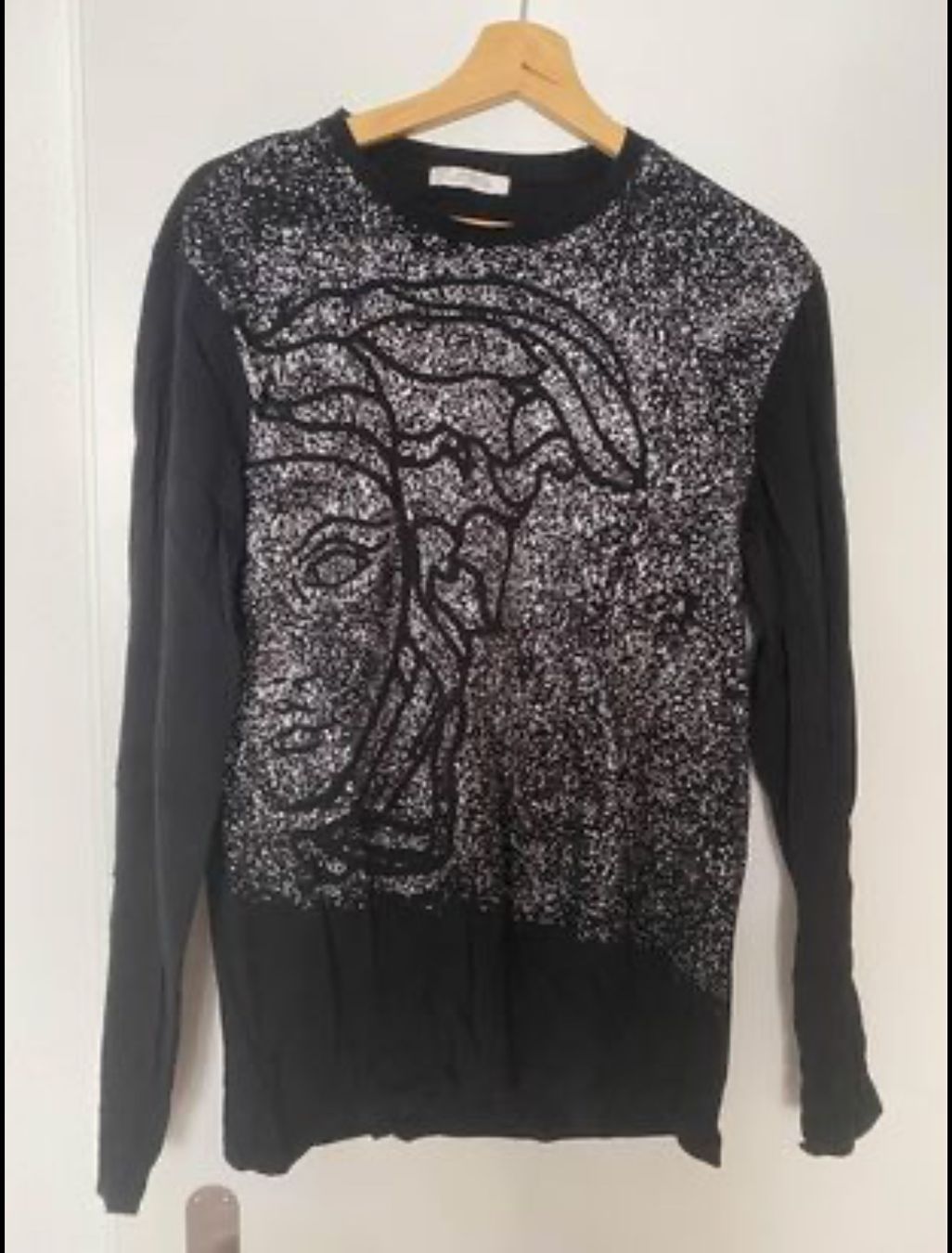 Versace T-shirt: Versace Shirt – Nuovo (secondo la descrizione) da Nänikon venduto da Snorlaxtheplayer