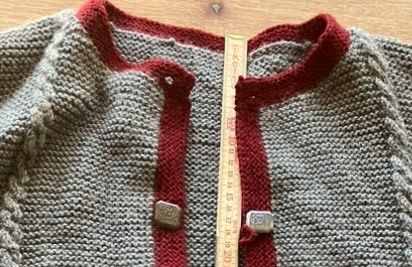 Pullover & Sweatshirts: Toggenburger Strickjacke mit Silberknöpfe – Gebraucht aus Waldstatt von breitaxt 5