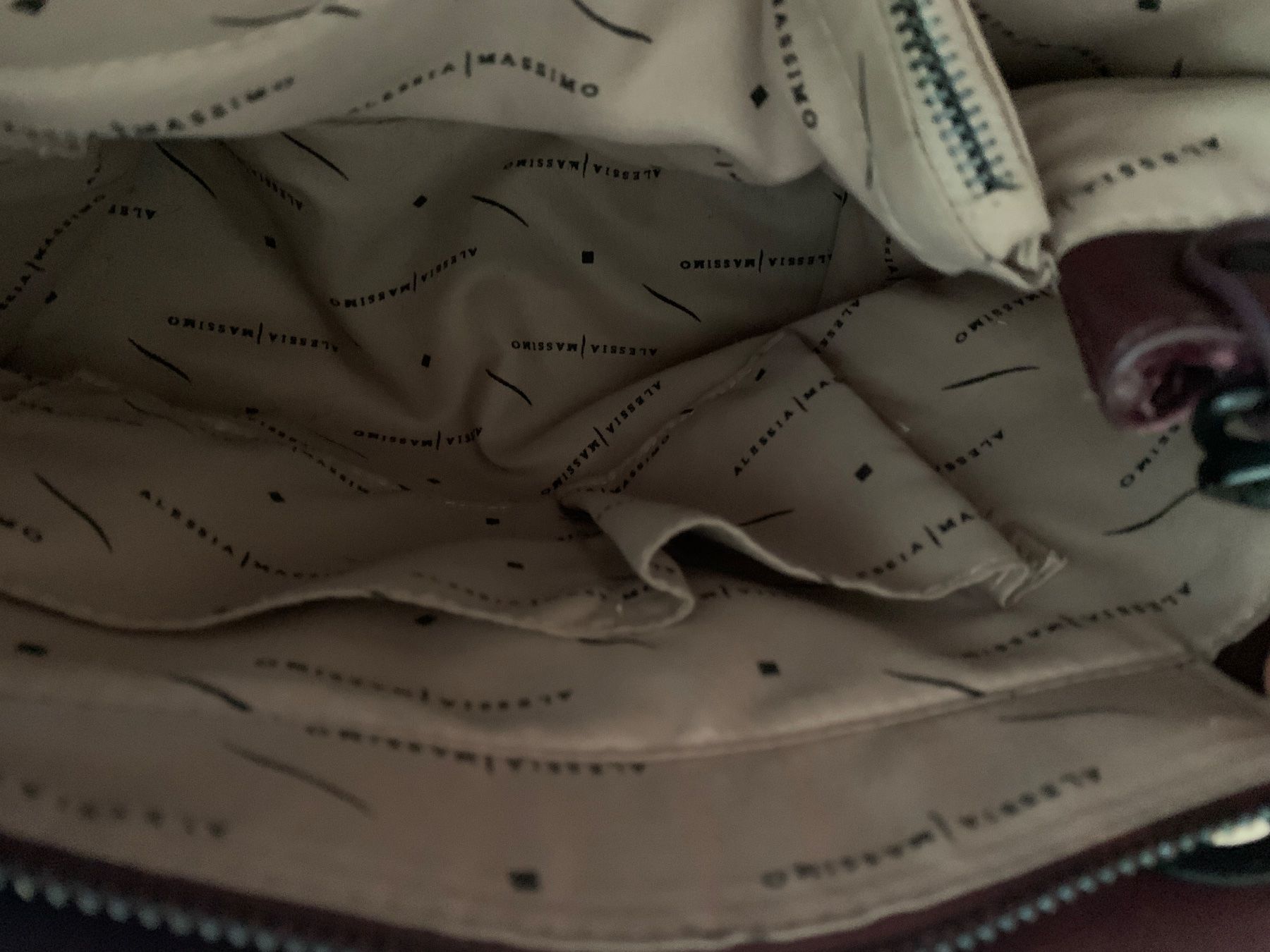 Taschen für Damen: Alessia Massimo Tasche Samt - purple - gesteppt - TOP – Gebraucht aus Dübendorf von san_tt6m 6