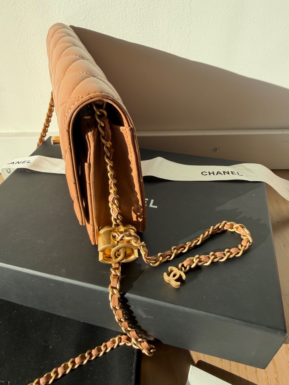 Chanel Borse da donna: Chanel WOC – Nuovo e nell'imballaggio originale da La Tour-de-Peilz venduto da DressingEKL 1
