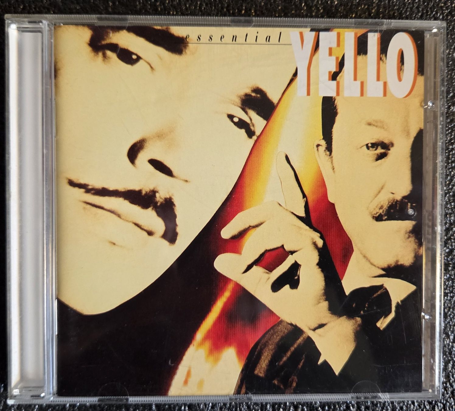 CD: Yello - Essential (The Singles Collection) – Nuovo (secondo la descrizione) da Biberist venduto da Beaver58
