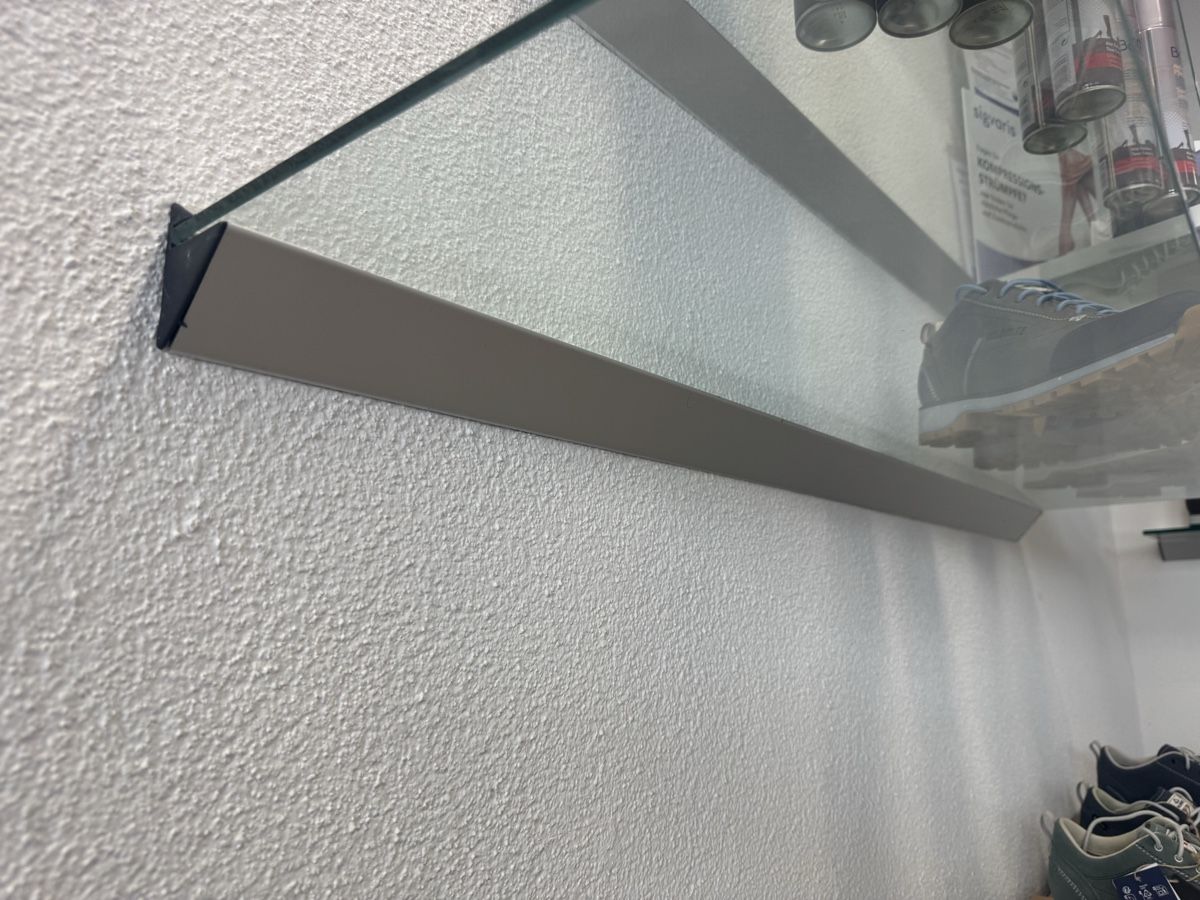 Scaffali: Transparente & blaue Glastablare mit Aluminiumhalterung – Usato da Adliswil venduto da Simon276 2