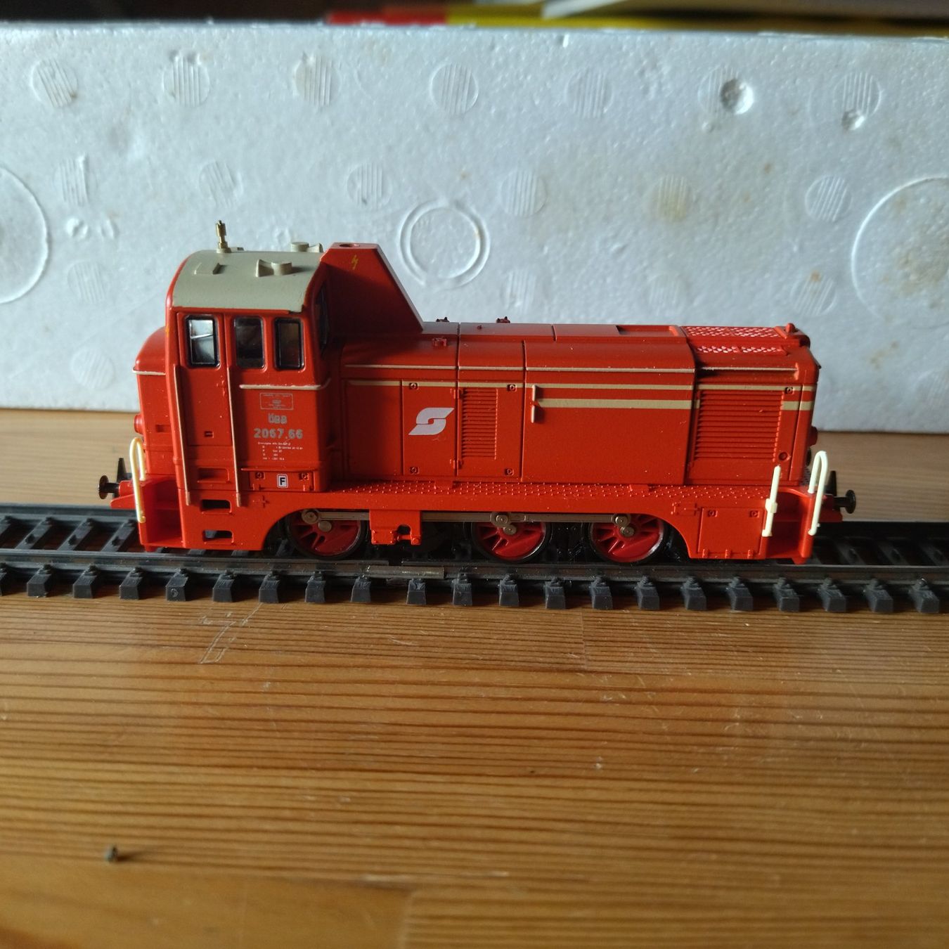 Lima Modelleisenbahnen: Lima E-Lok 20 8148L (889) – Defekt aus Basel von BeanieUp 1