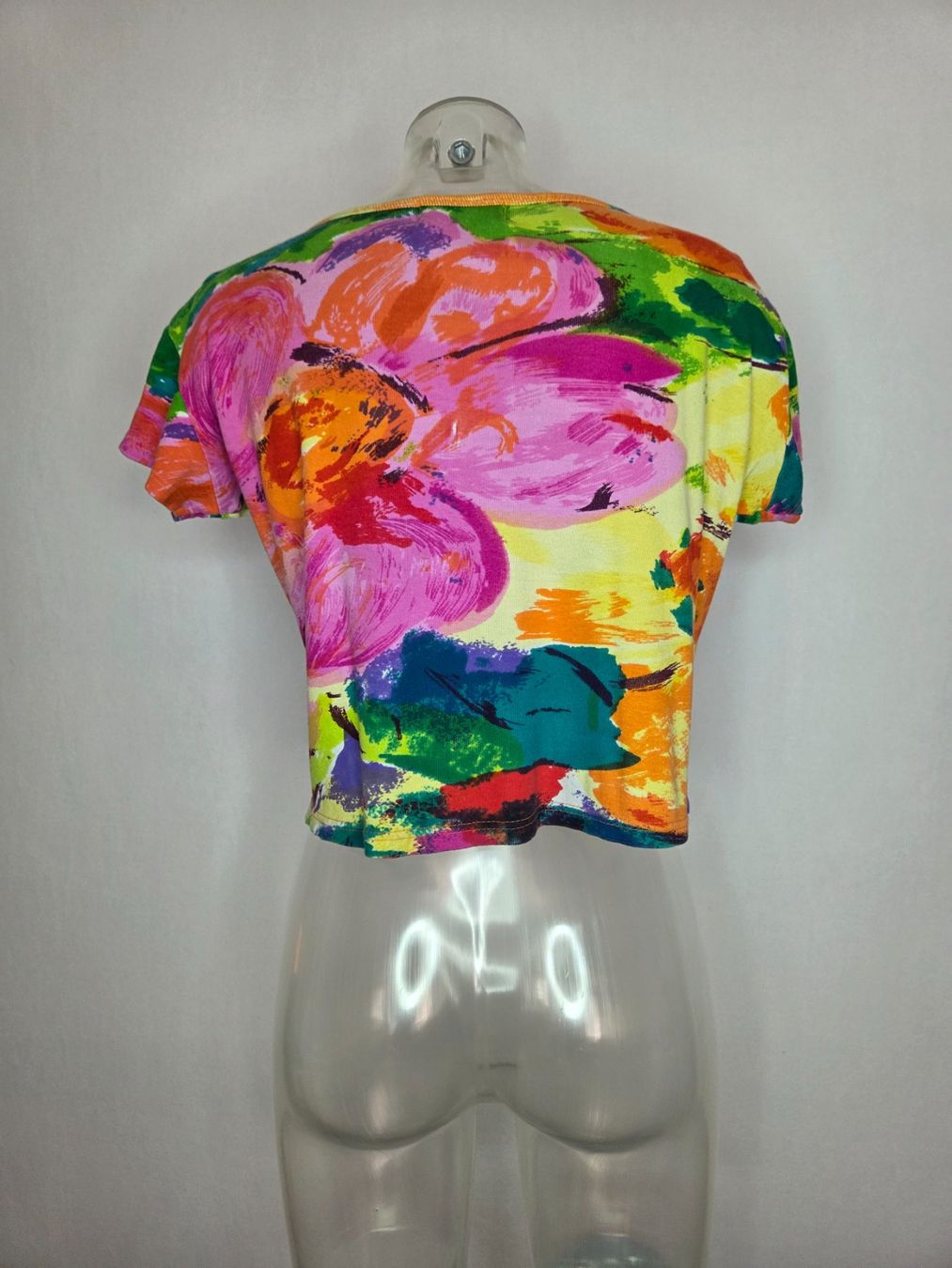 T-shirt: Boutique Brigitta Crop Top 80er Gr. L – Usato da Bern venduto da -Aniko- 2