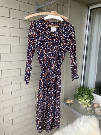 Wunderschōnes  Sommer- Midikleid 3/4 Arm