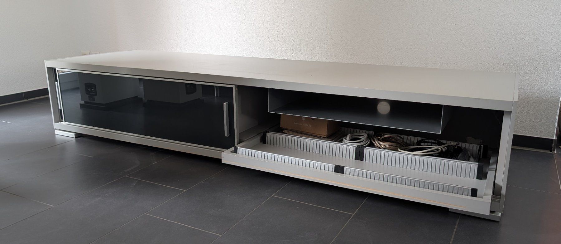TV Möbel: TV Möbel Lowboard – Gebraucht aus Rafz von 900901 3