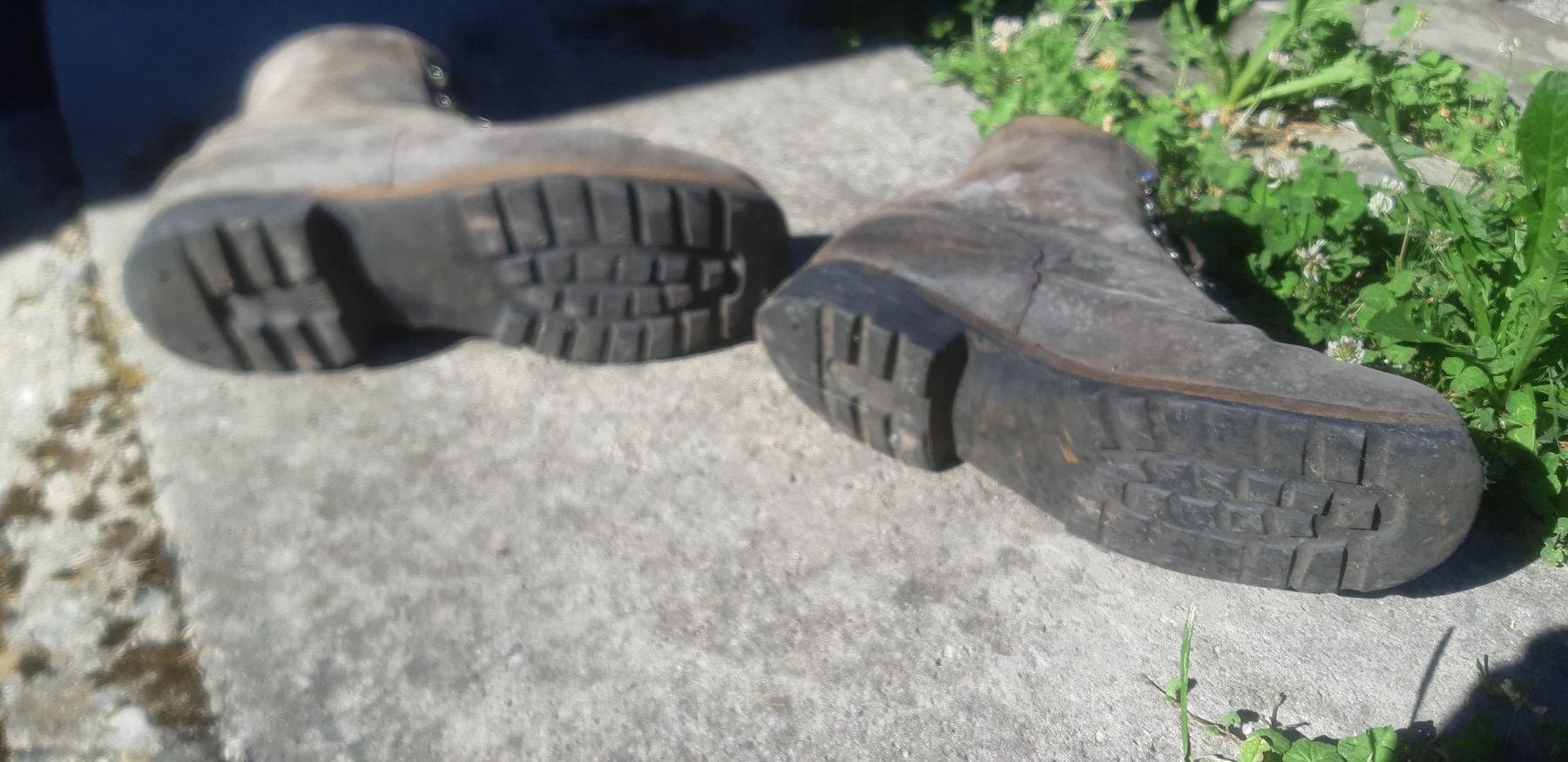 Scarpe da uomo: Alte Militärschuhe – Usato da Wolfhalden venduto da Quiria68 1