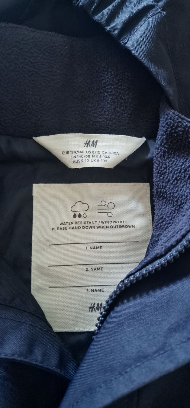 H&M Giacche & Cappotti: Neu Regenjacke H&M 134/140 – Usato da Emmenbrücke venduto da Nadmorebiti 2