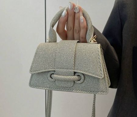 Sac à main unique tissé chic pour femmes, parfait pour l'été