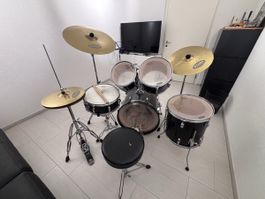 Tama Schlagzeug Set schwarz gebraucht, voll funktionsfähig