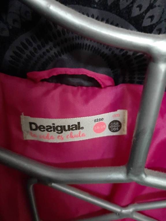 Desigual Giacche & Cappotti: Veste Desigual noire enfant – Nuovo (secondo la descrizione) da Bex venduto da Sakito 2