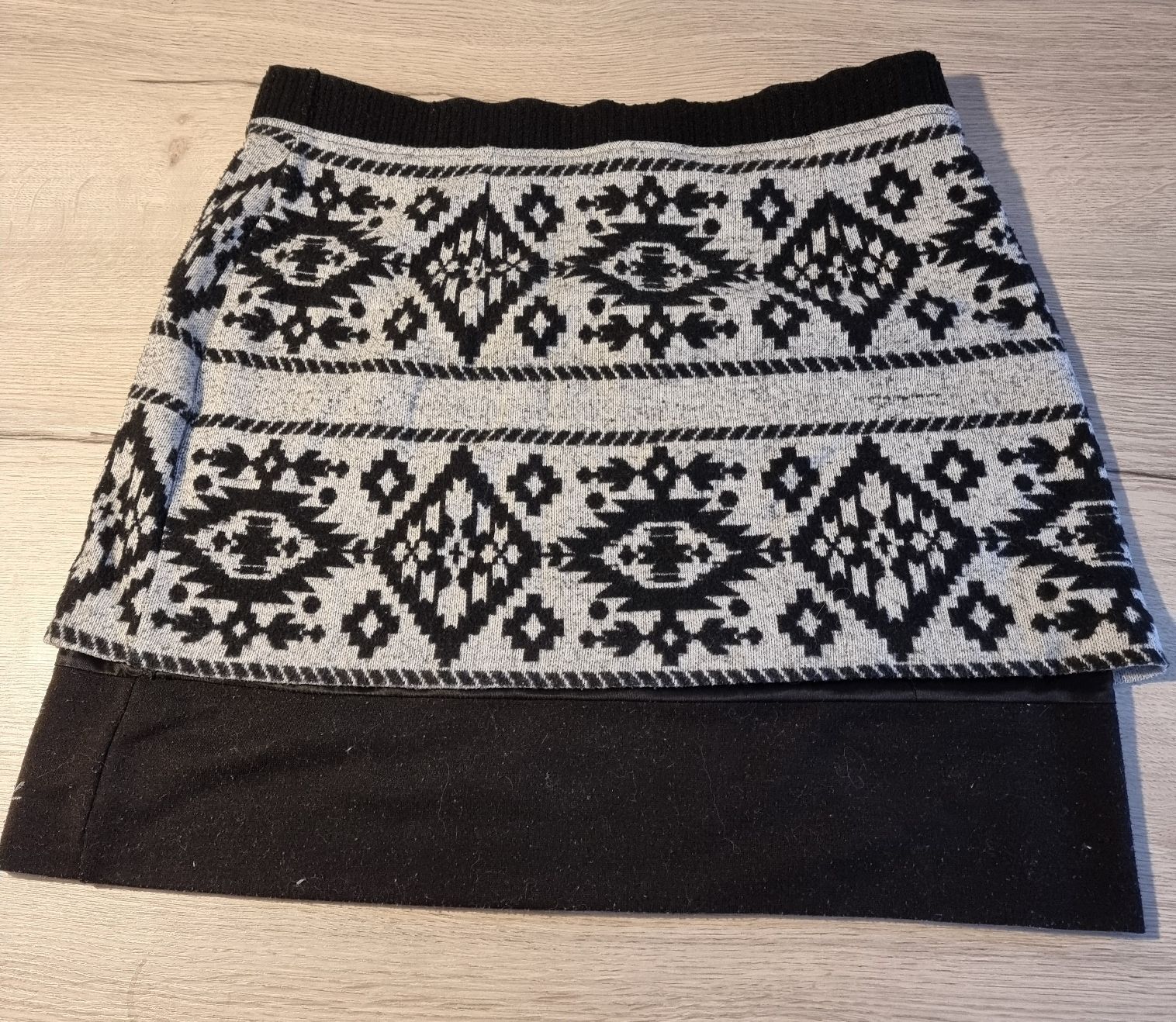 Desigual Gonne: Jupe Desigual – Usato da st-Léonard venduto da Pegaze0 1