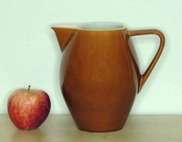 Pot en porcelaine Rössler, brun roux, 1.5 litre, 1950-1960s