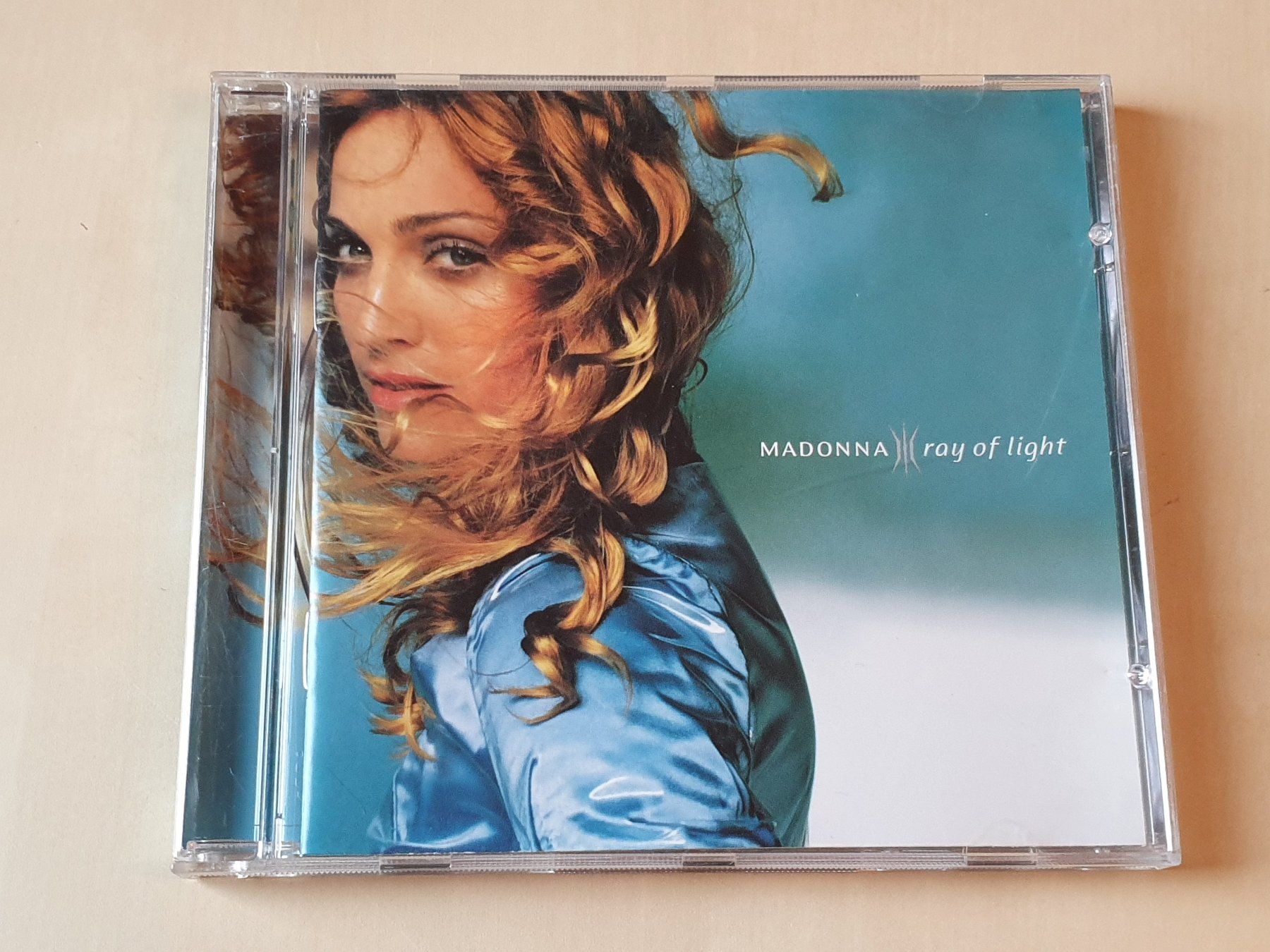 CDs: Madonna Ray of Light – D'occasion à Stansstad par collectorsshop
