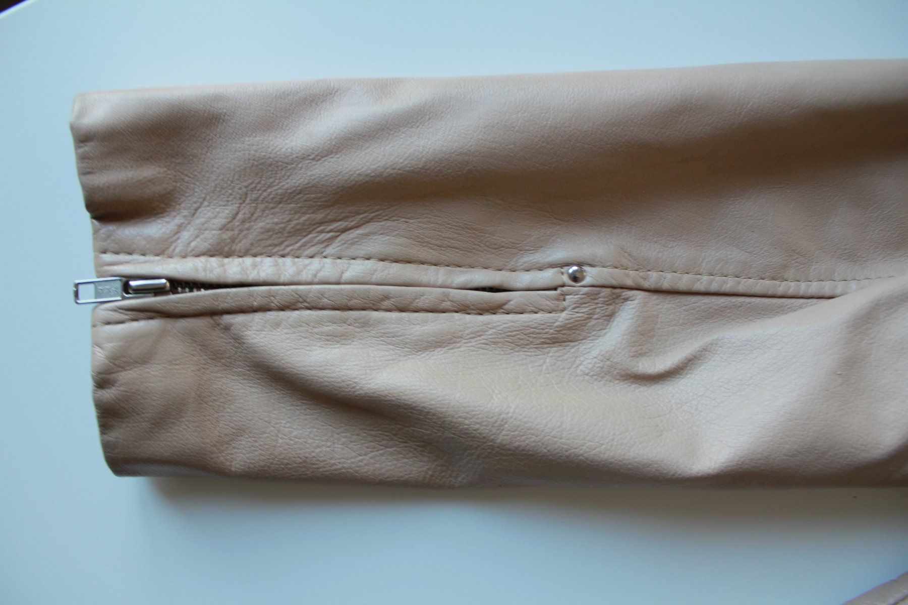 Giacche: Veste en cuir véritable KARA beige  NP. 280 CHF – Usato da Peseux venduto da Gilloss 7
