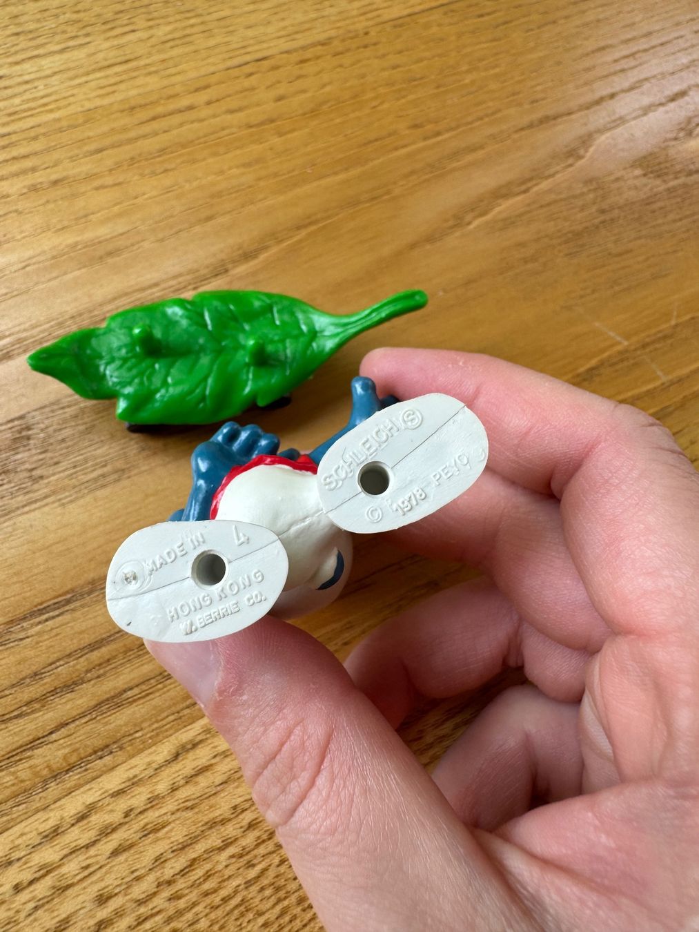 Schleich Figuren: Original Schleich Schlumpf - Skateboard-Schlumpf Blatt – Gebraucht aus Fislisbach von chili2006 2