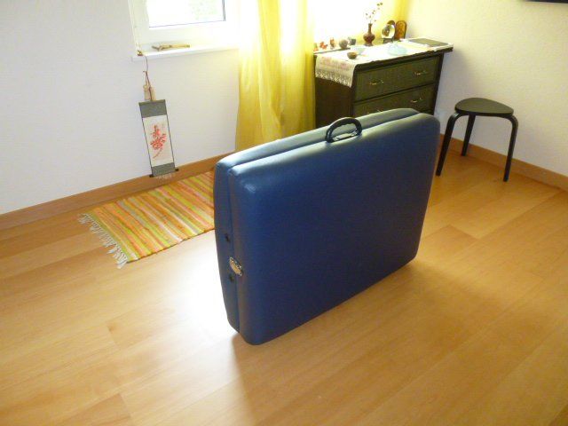 Lettini & sedie per cosmetici: Table de massage Sissel transportable – Usato da Colombier NE venduto da Morel56 6