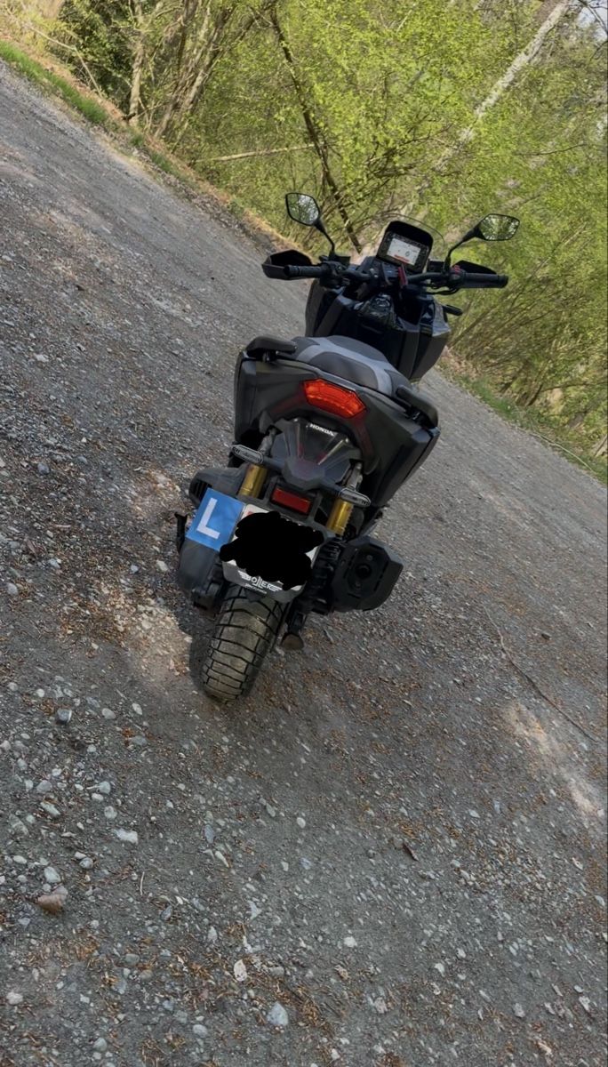 Honda Scooter: Honda ADV 350 – Usato da Thalwil venduto da Artii101 4