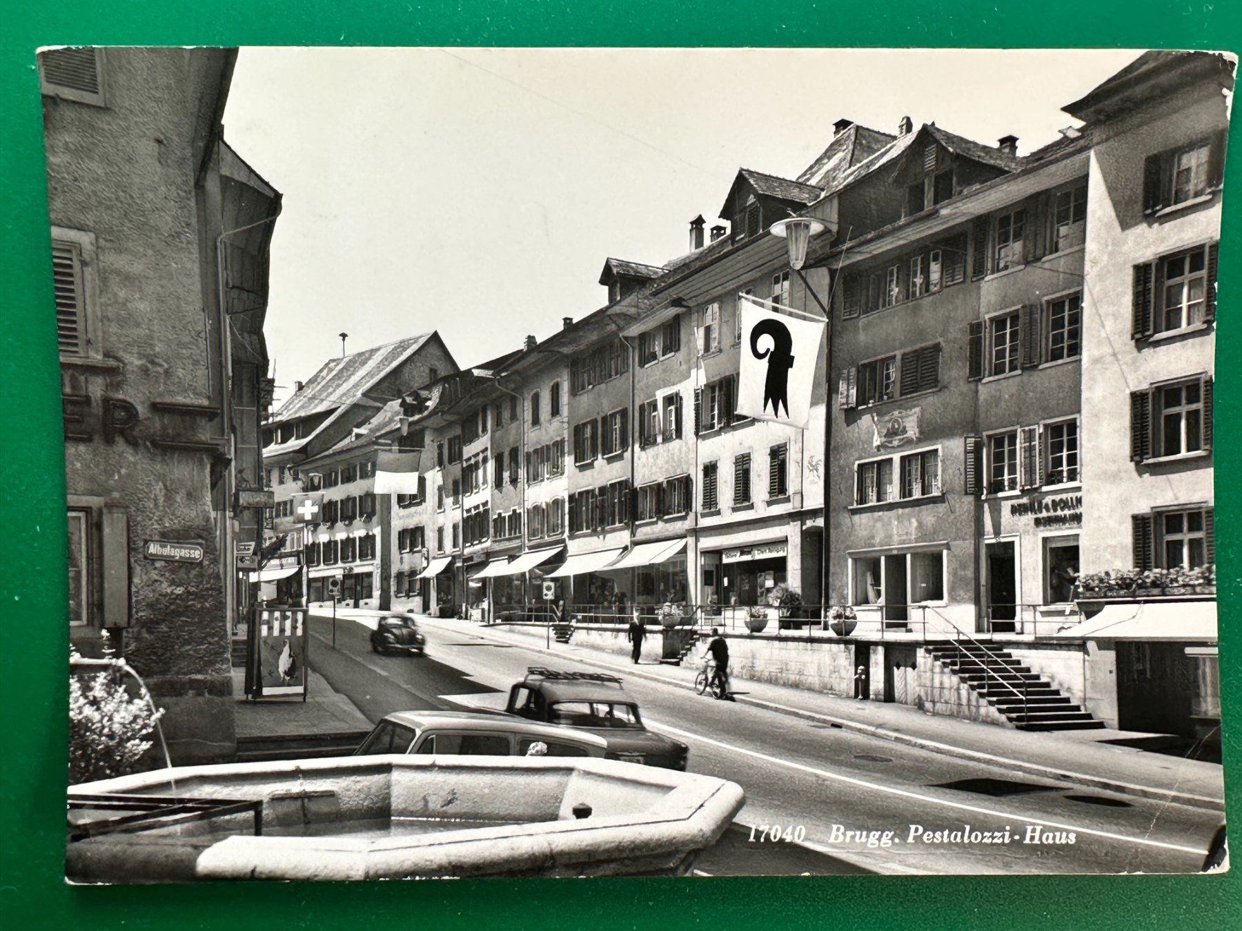 Cartes postales: Brugg - Pestalozzi-Haus - Oldtimer - belebt – D'occasion à Steg VS par _vinci_