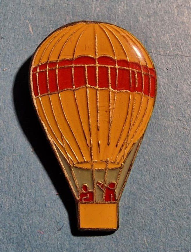 Plaketten & Abzeichen: Ballon Pin farbig – Gebraucht aus Härkingen von specialshapes
