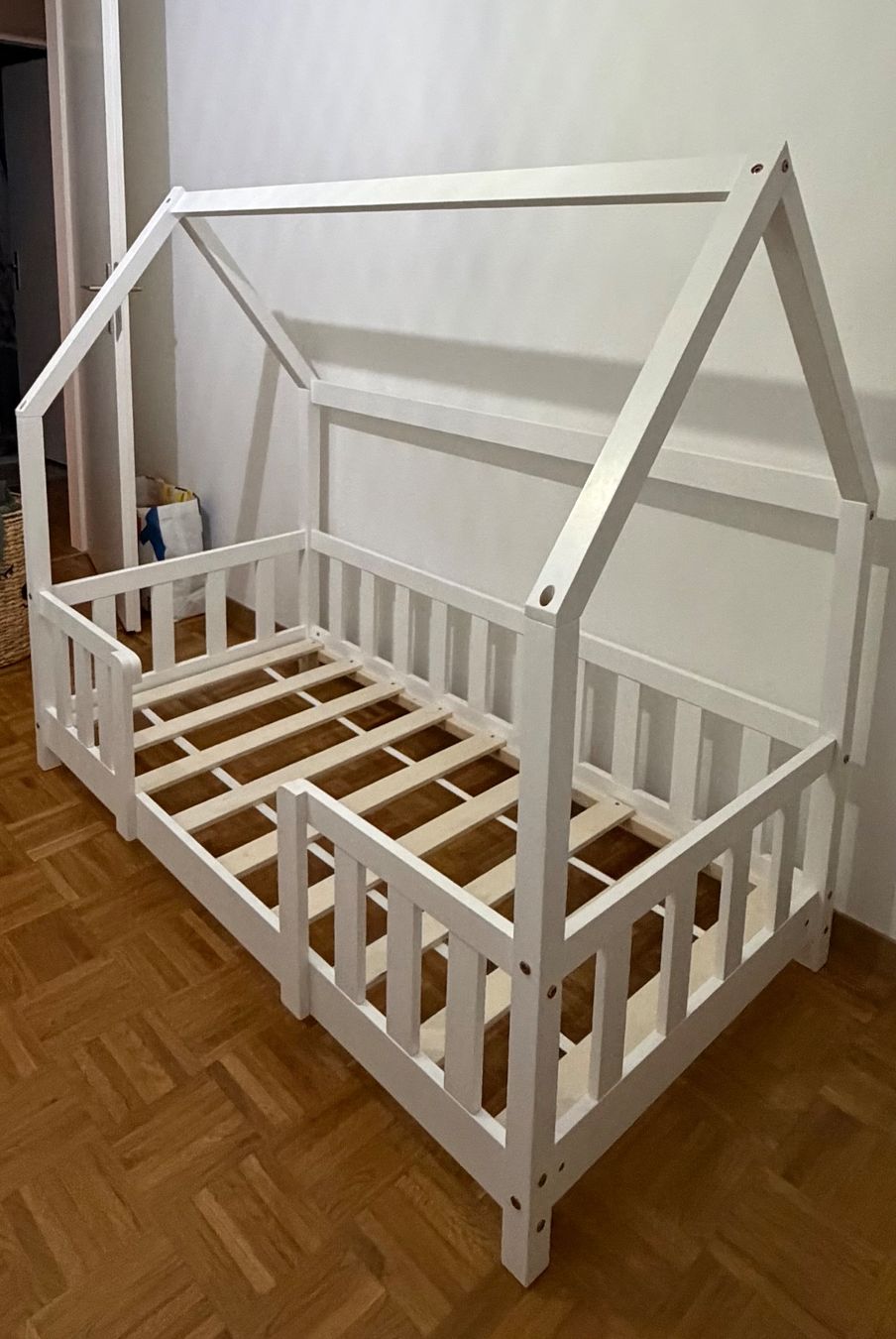 Betten: Lit cabane enfant 140x70 – Gebraucht aus Bussigny von mag_z6b9 1