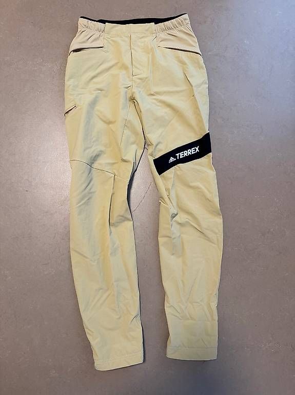 Hosen: Softshellhose Adidas Terrex (30") – Gebraucht aus Seengen von mar_nh8j