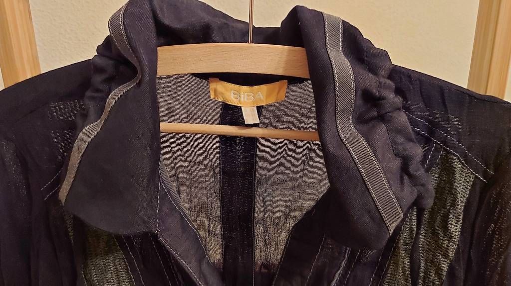 Jacken: Blouson schwarz – Gebraucht aus Rotkreuz von eri_t25d 1