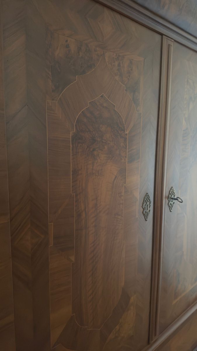 Armadi: Antiker schöner Holzschrank – Usato da Oberrohrdorf venduto da rsc_f9z7 5