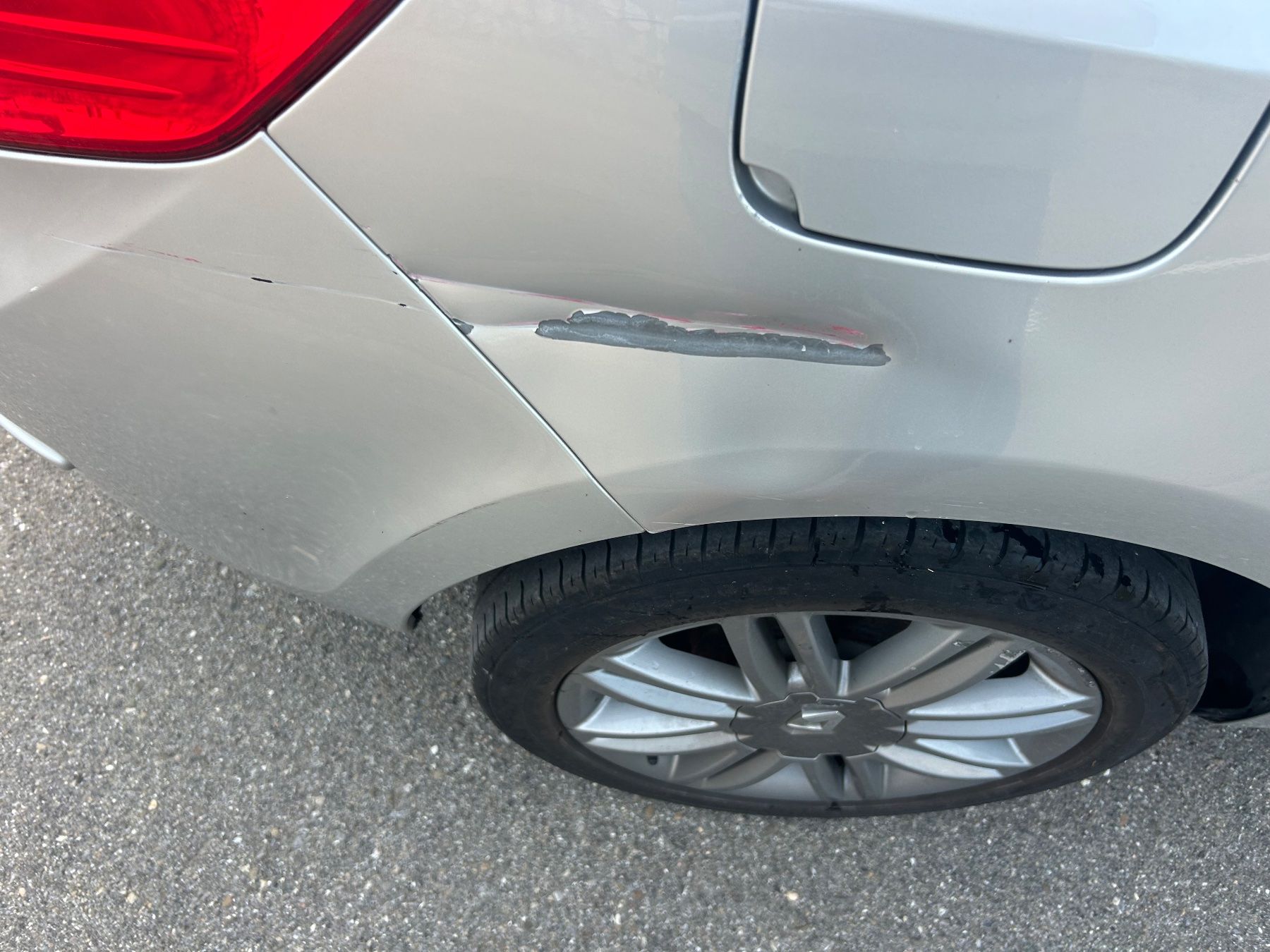 Renault Autos: Renault  Clio  1.2    100 – D'occasion à Frick par hipi33 6