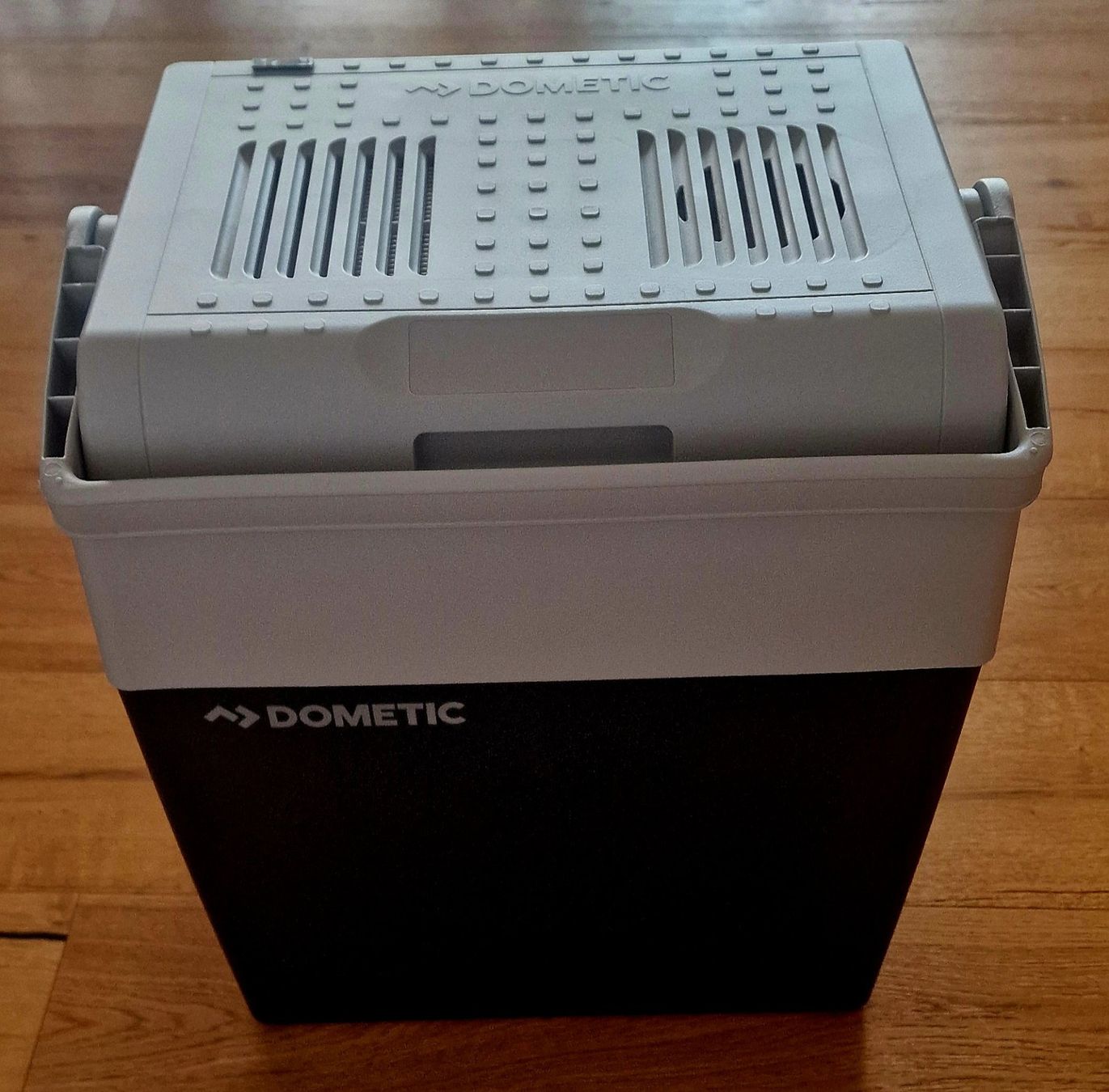 Dometic Frigoriferi & Refrigeratori: Dometic Kühlbox SCT 26 – Nuovo (secondo la descrizione) da Azmoos venduto da ber_7t8r
