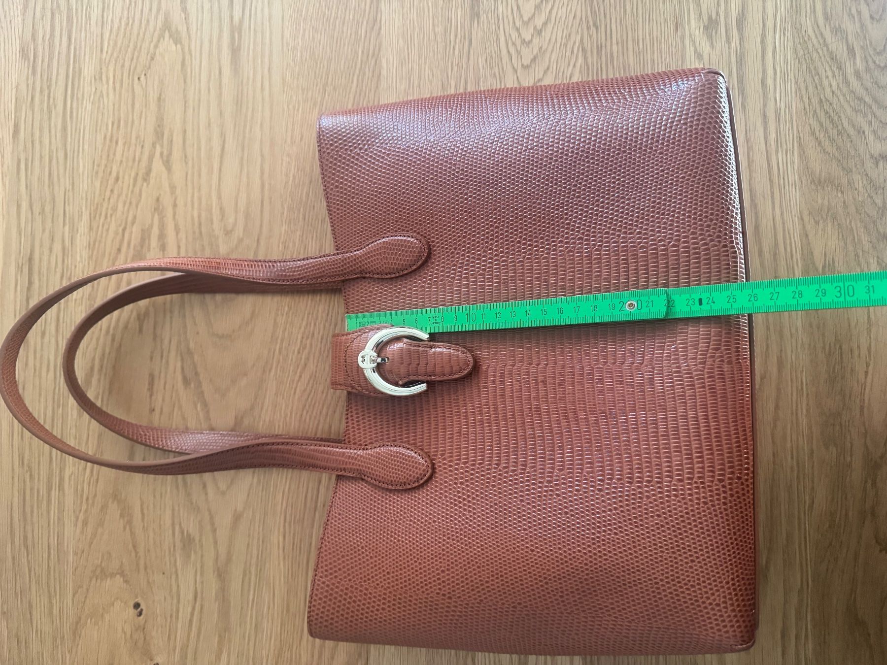Aigner Taschen für Damen: Aigner Tasche – Gebraucht aus Knonau von geb_zc7b 6