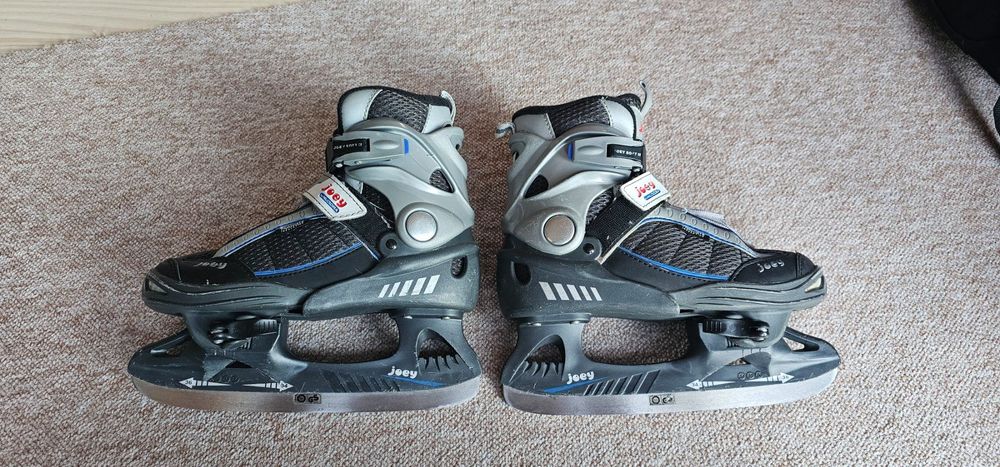 Pattini da ghiaccio: Verstellbare Kinder Schlittschuhe, Grösse 34-36 – Usato da Kappelen venduto da Vertigo5 2