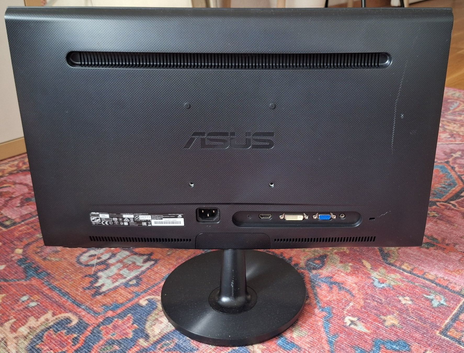 Asus Monitor: Ecran d'ordinateur Asus – Usato da Neuchâtel venduto da Giannis_23 2