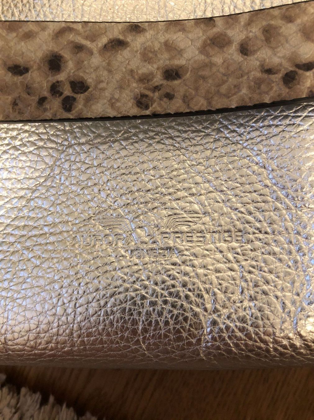 Borse da donna: Echtleder Tasche, Klatsch/ Silver – Nuovo (secondo la descrizione) da Uznach venduto da bmw-girl 6