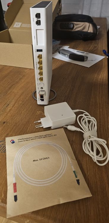 Swisscom Internetrouter 3 inkl Glasfaseranschluss | Kaufen auf Ricardo