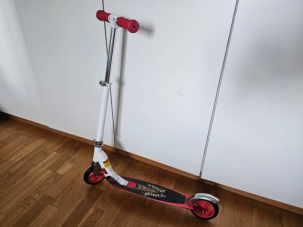 Veicoli per bambini: JD Bug Scooter. Trottinette JD Bug. En bon état. – Usato da Lausanne venduto da ale_6c5g