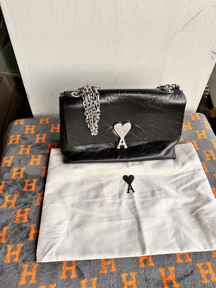 Borse da donna: Ami Paris Umhängetasche – Usato da Rotkreuz venduto da Annie_87