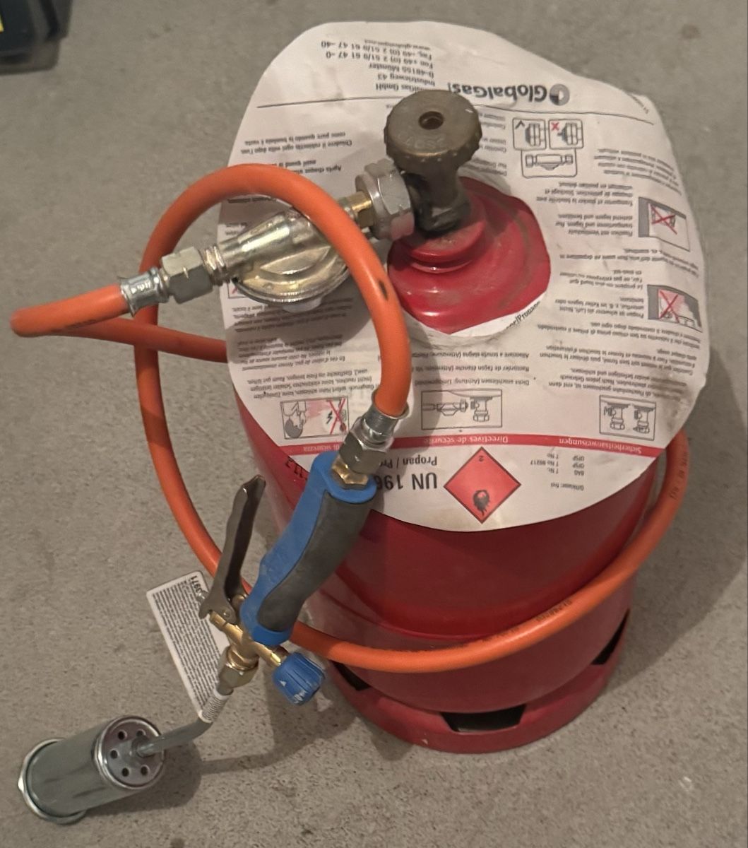 Alle Werkzeuge: Propanbrenner mit Gasflasche neuwertig – Neu (gemäss Beschreibung) aus Bern von lir_vll2 1