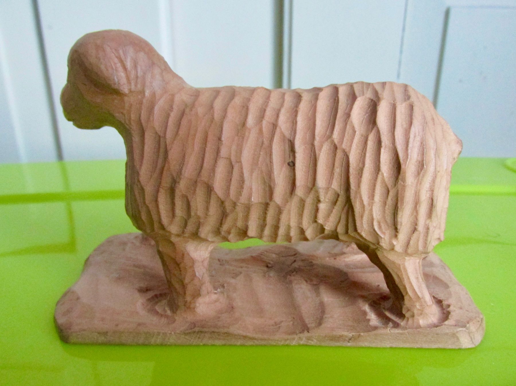 Statuette: geschnitzte Figur aus Holz: Schaf – Usato da Winterthur venduto da mat_q5d5 5
