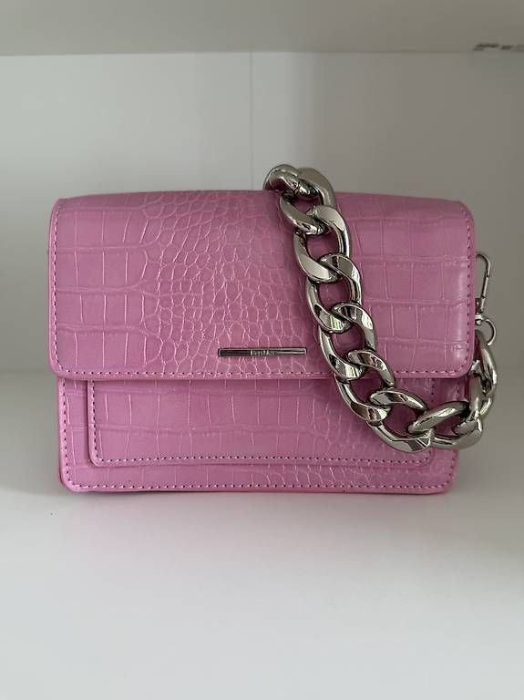 Taschen für Damen: Tasche – Neu und originalverpackt aus Lyss von Alessaaa