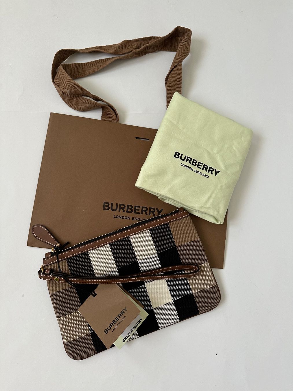 Burberry Borse da donna: Burberry Pochette – Nuovo e nell'imballaggio originale da Pregassona venduto da Reluxuryspace