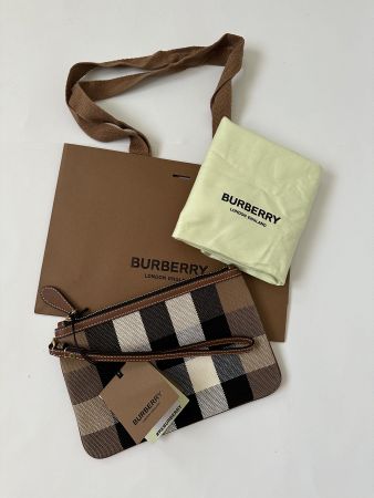 Burberry Pochette