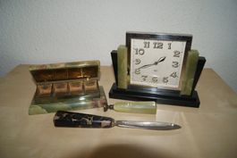 Pult-/Tisch-Uhr und Schreibtisch-Set, Alabaster