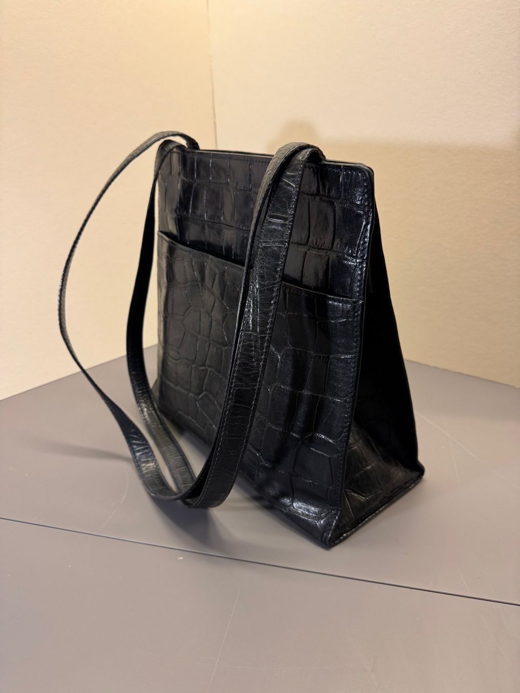 Aigner Borse da donna: Aigner Handtasche Damen Leder schwarz – Usato da Boll venduto da Simpbon 2