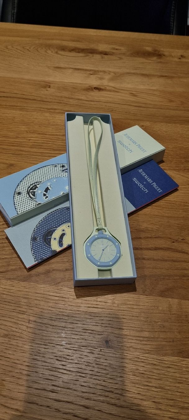 Swatch Orologi: Swatch Royal Pop Audemars Piguet neu mit Box – Nuovo e nell'imballaggio originale da Walchwil venduto da sev_9nl5