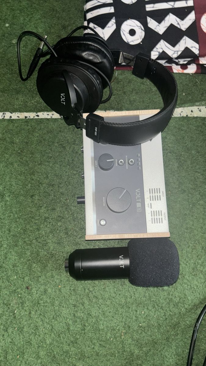 Akai Strumenti musicali: PACK COMPLET AKAI FORCE + Volt 276 + Microphone  – Usato da Aigle venduto da Adramane