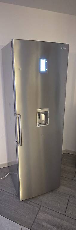 Sharp Frigoriferi: Réfrigérateur Sharp inox grande capacité – Usato da Sierre venduto da MiguelAneia
