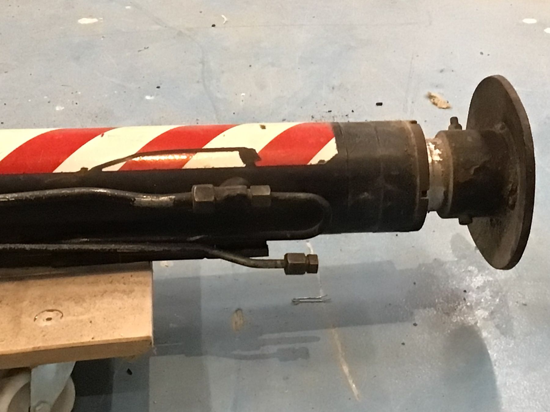 Altri prodotti elettronici: Hydraulikzylinder gebraucht – Usato da Büetigen venduto da Rolis1960 3